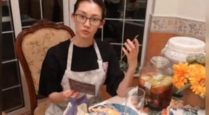 郑恺妻子在家做欧包！苗苗辛苦花费9天时间给儿女做欧包，超有爱