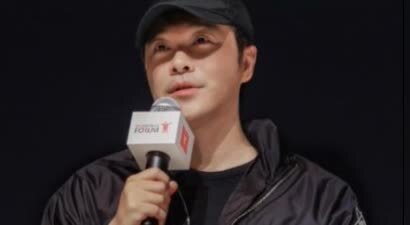 突传！开年就让人刮目相看，和佟丽娅离婚四年，陈思诚成人生赢家