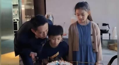 亲友称徐妈妈小S会让汪小菲带子女返京，仅要求张兰母子善待俩娃