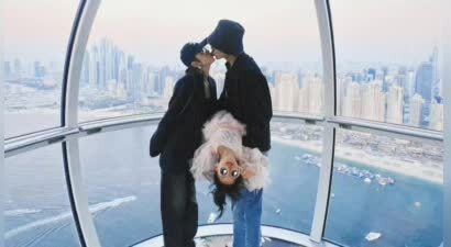 唐艺昕元宵节晒全家福！和老公张若昀甜蜜亲亲，可爱女儿罕曝光