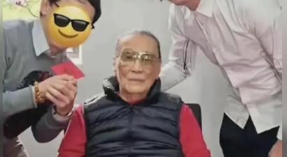 88岁谢贤：儿女日本滑雪留他独守心情差，侄子拜年面无表情