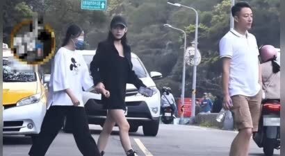 大S女儿玥儿“守孝”装扮：白衣黑裤子现身寺庙，疑似为妈妈祈福