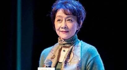 她都74岁了还这么迷人，风韵犹存，比赵雅芝还要好看