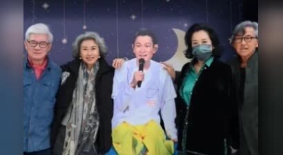 66岁朱玲玲变胖了，打羽毛球呈现富太太的健康美