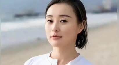 没结婚却有固定伴侣，这5位中年女星个个特殊，俞飞鸿：他算闺蜜