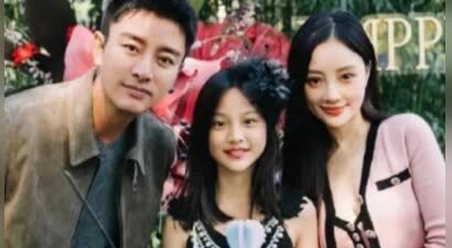 甜馨去三亚找爸爸，父女花100块玩套圈，贾乃亮穿裤衩拖鞋很随意