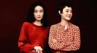孙俪与亲妹妹合照曝光！外貌反差大，网友直呼：两人都好美啊