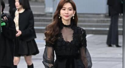 谁说女人四十岁就是豆腐渣？林志玲一身黑色look，迷人万千