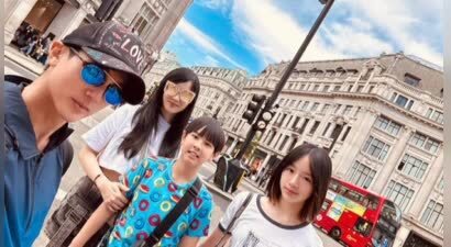 吴尊夫妇甜蜜暴击！牵手旅行合照满屏爱意
