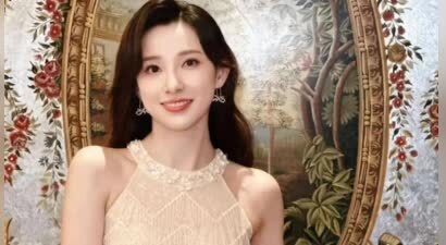31岁马凡舒这身材绝绝子！不愧是“春晚最美主持”