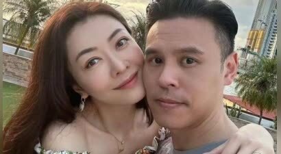 熊黛林一家逛沃尔玛，老公比她矮一头，两个女儿遗传妈妈长腿基因