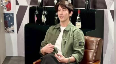 修杰楷吐露心声：曾因事业低谷想退圈，私人酒窖藏200瓶佳酿