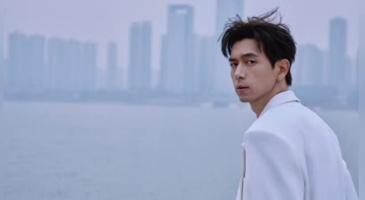 李现“人生照片”打卡点关闭！景区：中虎跳峡未开发，勿前往