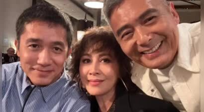 59岁刘嘉玲为70岁杜琪峰庆生！怎么那么喜欢穿丑裙子？短款也难看