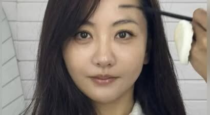 看了43岁杨蓉和26岁赵露思的近照，治好了多少人的“颜值焦虑”！
