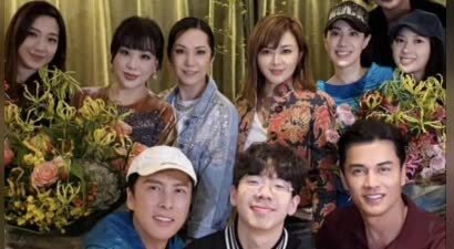 62岁关之琳参加生日会，穿花衣合照比寿星抢镜，站中间被视为贵宾