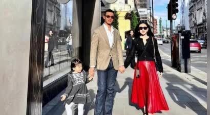 40岁朱珠全素自拍上热搜：这状态凭啥这么稳？