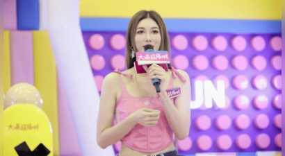 41岁李彩华离婚后专攻小鲜肉，富婆人设升级，开嗓唱功惊艳众人！