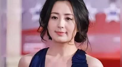 50岁杨童舒本名曝光！“杨柳”变“杨童舒”，改名后事业开挂，网友：这名字改对了！