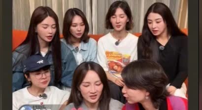 金晨的脸好吓人，鼻子歪了，嘴也歪了，动脸后遗症太可怕，脸僵了