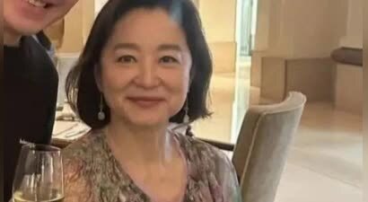 71岁林青霞酒店用餐被偶遇，大方合照尽显优雅美态