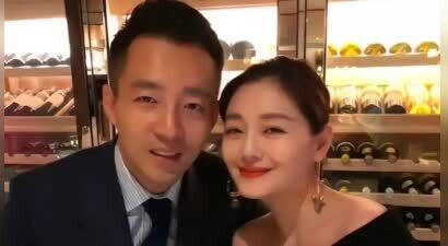 大S子女返京，体态动作惹人疼！生前财务状况堪忧，早已捉襟见肘