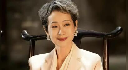 "丁克"半生的叶童，丈夫"梅开八度"也不愿离婚，62岁仍有少年感