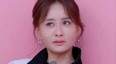 陈德容年过半百却跑去昆仑过生日，姐妹一起庆贺是真心？还是敷衍？