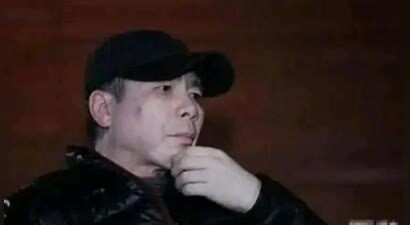 冯小刚病情恶化,身价上亿却选择放弃治疗,徐帆含泪说:钱多有啥用