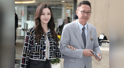 李嘉欣老公香港被追拍，罗圈腿气质竟被质疑不是有钱人