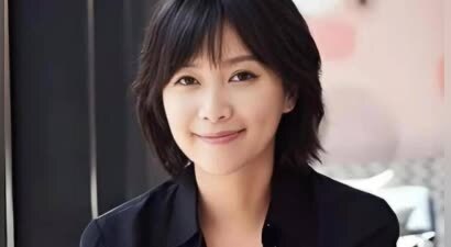 “风流才女”徐静蕾，住美国豪宅，身材发福，51岁有伴侣但不结婚