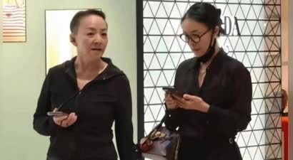 退休后住酒店学英语，不开火不做饭，宋丹丹已经走上另一条大道