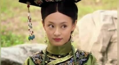 孙俪发文庆祝甄嬛319岁生日，邓超：回来路上，蜡烛比较重