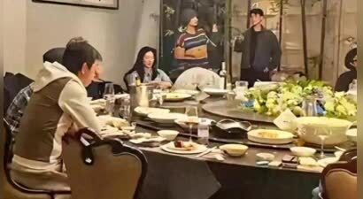 江疏影被曝密会导演！素颜状态引猜测：新剧要开拍？