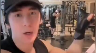 张伦硕直言与钟丽缇并非一见钟情，首面甚至未留印象