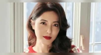 曾黎机场落泪！曾靠美貌“征服”众人,如今为何上演“苦肉计”