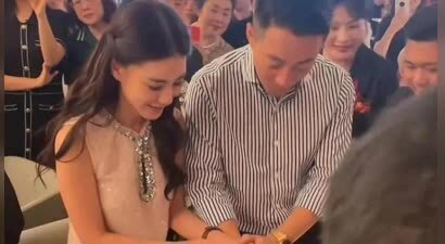 S家为什么经常蹭流量？大s都去世百天了，就不能放过俩孩子吗