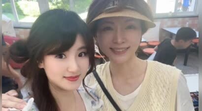 穿衣自由，生活自在，再见董卿，中年女性最羡慕的模样