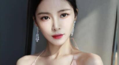 杜淳妻子晒素颜美照，37岁冻龄如少女，紧致肌肤令人羡慕！
