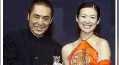 章子怡“国际章”成名路，肚兜亮相戛纳红毯，喂成龙提子被调侃