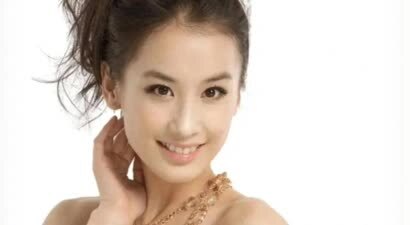 离婚后黄圣依与妈妈相处，母女关系的真实写照，千万家庭的缩影