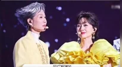 叶童发文宣布终止!72岁赵雅芝宛若少女，演唱会爆哭几度落泪