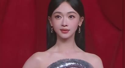 芭莎红毯镜头下的女星，真实堪比照妖镜，杨幂躲了，孙俪扛住了