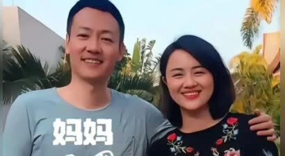 凌晨两点，辛柏清发微博哭了：整理衣柜时看见她的连衣裙