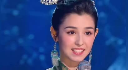 哈尼克孜因美貌被刷，因平凡也被删，真相令人唏嘘