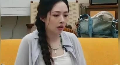 郭碧婷哭穷，儿女读书花销大，房贷压力大！老公不得不男扮女装
