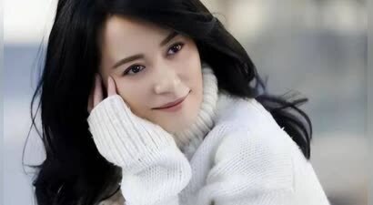 内娱美人俞飞鸿：54岁不结婚却有固定伴侣，感谢男闺蜜窦文涛20年的陪伴