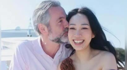 恭喜！香港知名富家千金宣布剖腹生下混血男婴，时隔三年再当妈妈