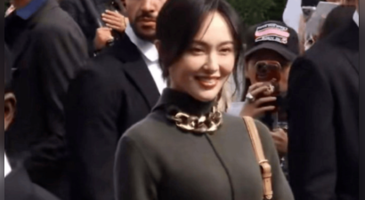 唐嫣真给中国人长脸！穿一身灰裙仍美得风姿绰约，同框宋慧乔都丝毫不输气质！