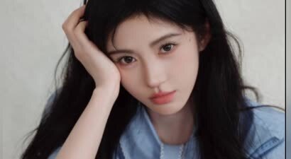 鞠婧祎蓝格裙扮蛋糕少女！甜妹感直接拉满